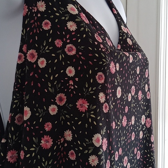 Reitmans | Stylish Summer Floral Top - Picture 3 of 8